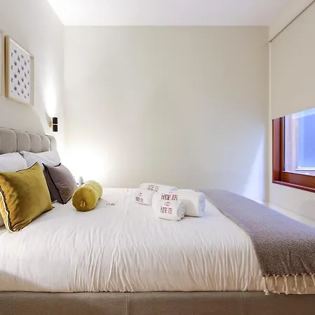 Hm - Almada Appartement Oporto